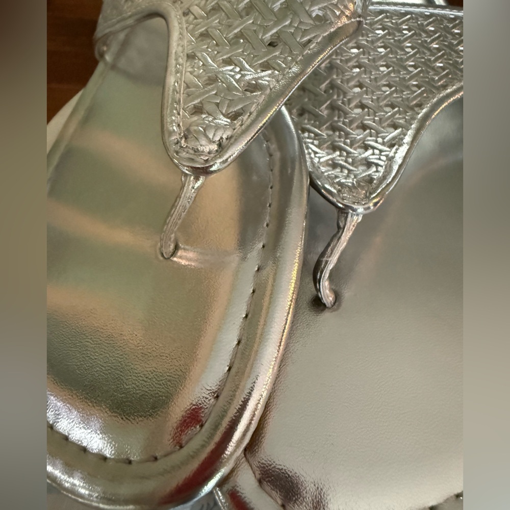 NWT Talbots Metallic Silver Woven Sandals SZ 9 Never Worn - Picture 12 of 12